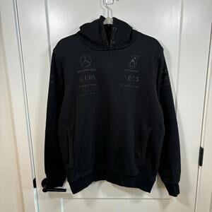All Black Mercedes AMG Petronas F1 Team Hoodie Size Medium Formula 1 Sweatshirt